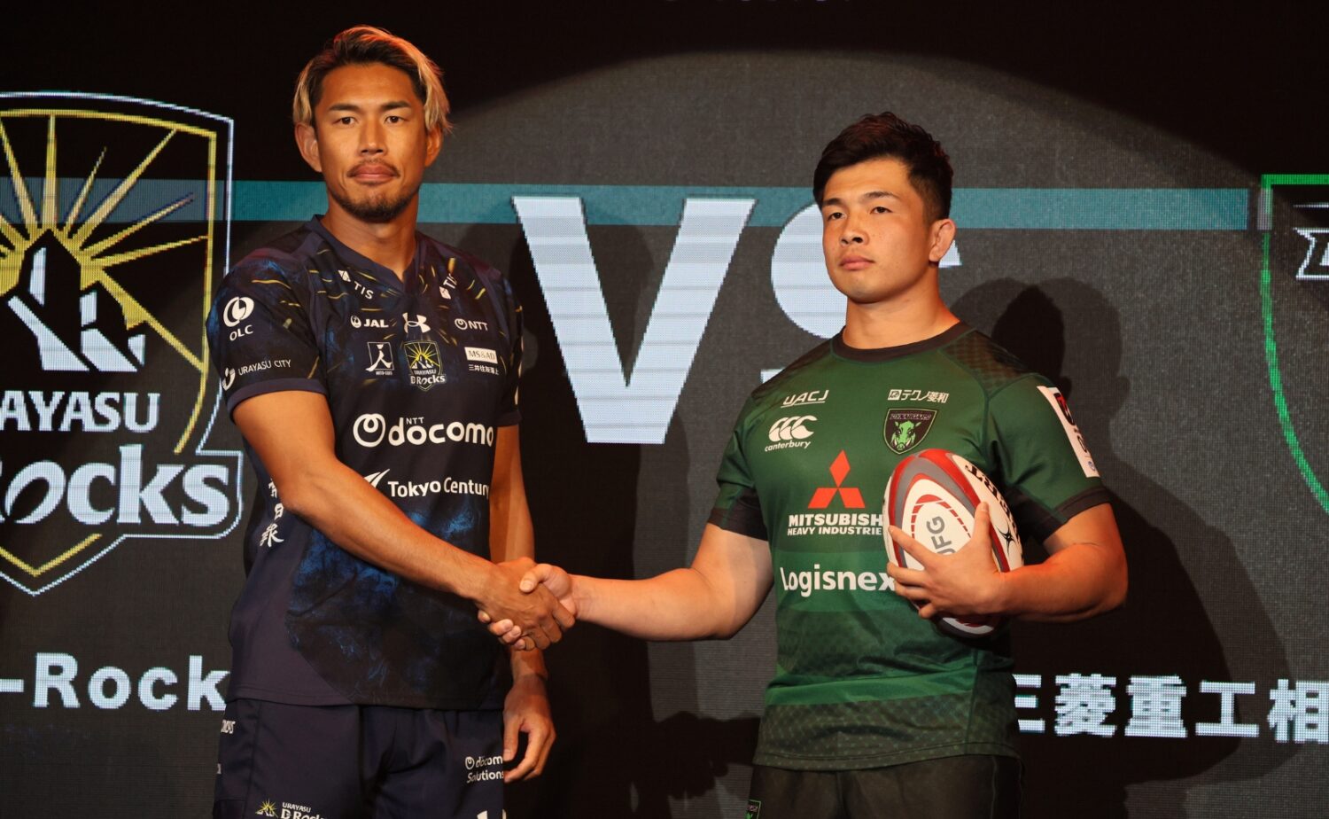 開幕前のプレスカンファレンス。初戦のダイナボアーズに勝利