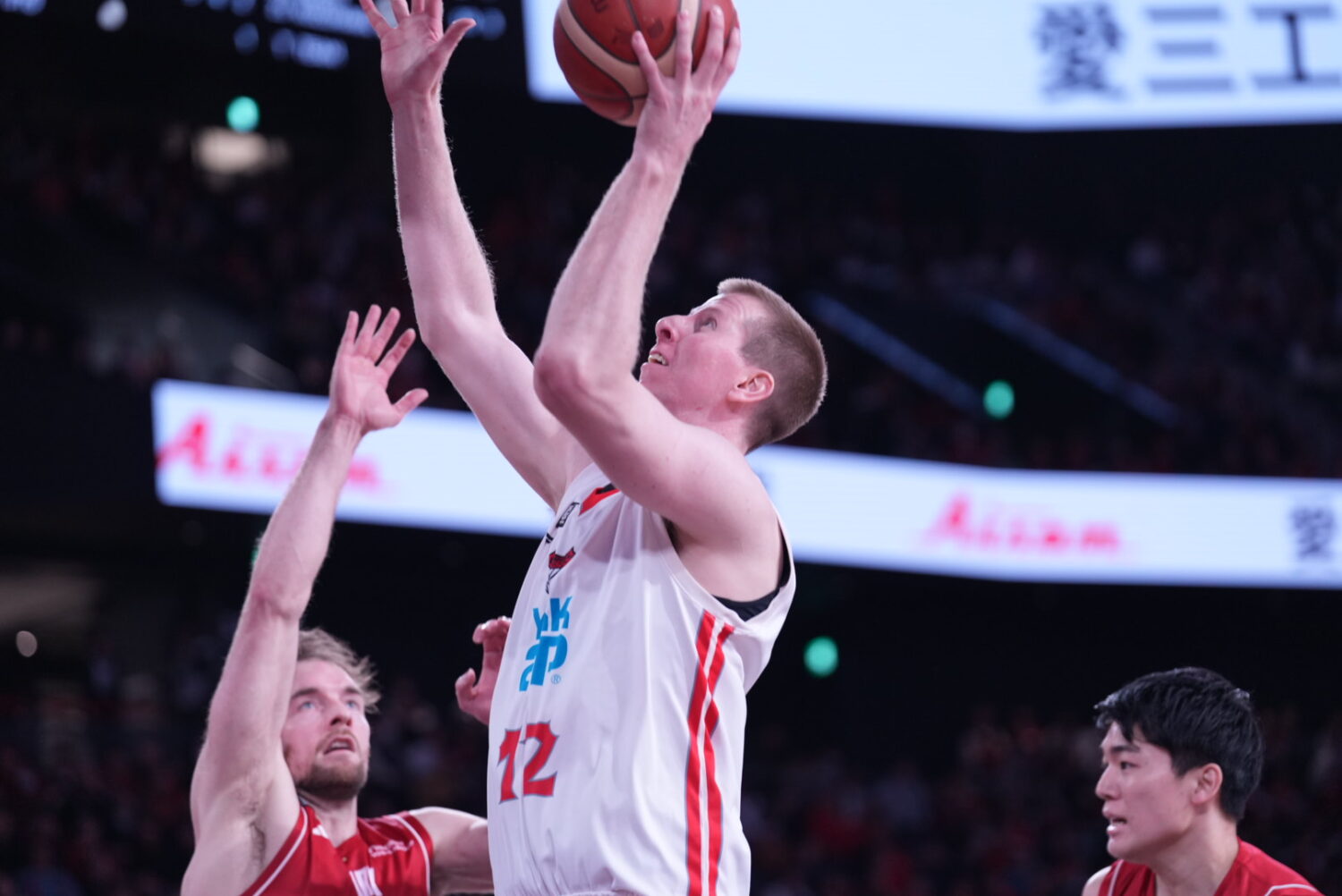 ブロック・モータムのシュート