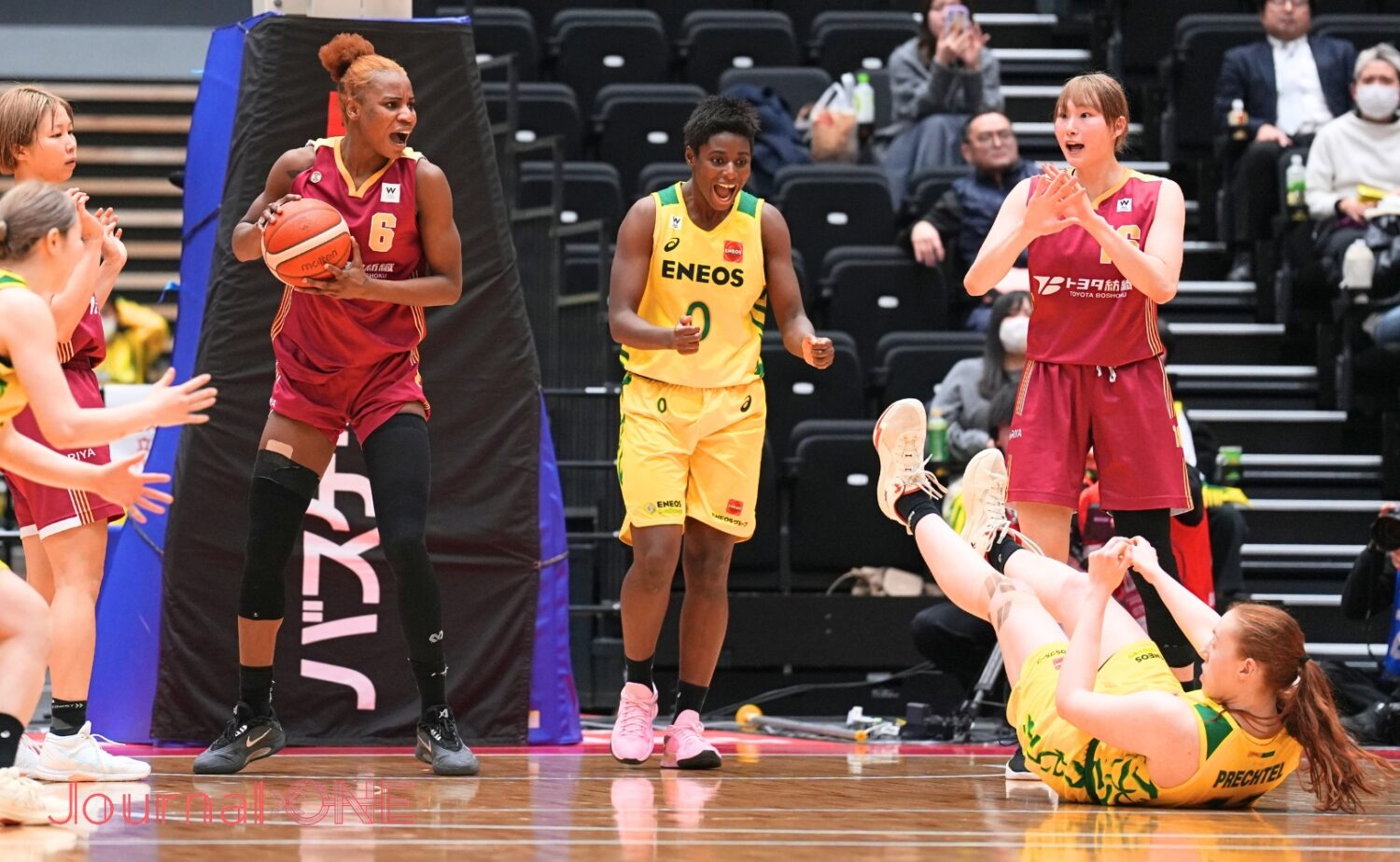 ユナイテッドカップ準々決勝｜逆転のFTを得てガッツポーズする馬瓜エブリン-Journal-ONE撮影