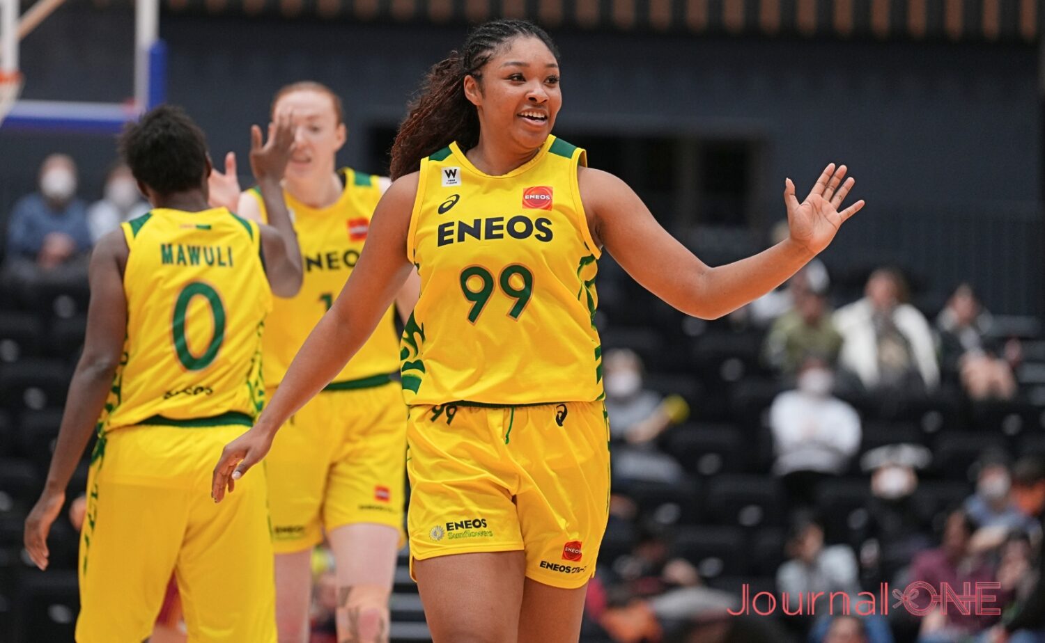 ユナイテッドカップ準々決勝｜3Pを決めて笑顔を見せるオコエ-Journal-ONE撮影