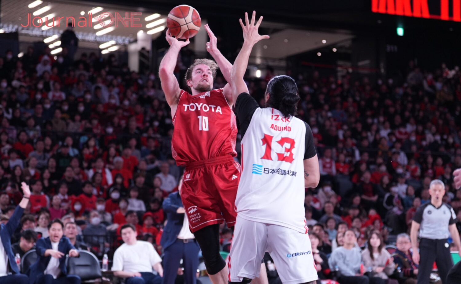 アルバルク東京のバランスキーが後半に活躍