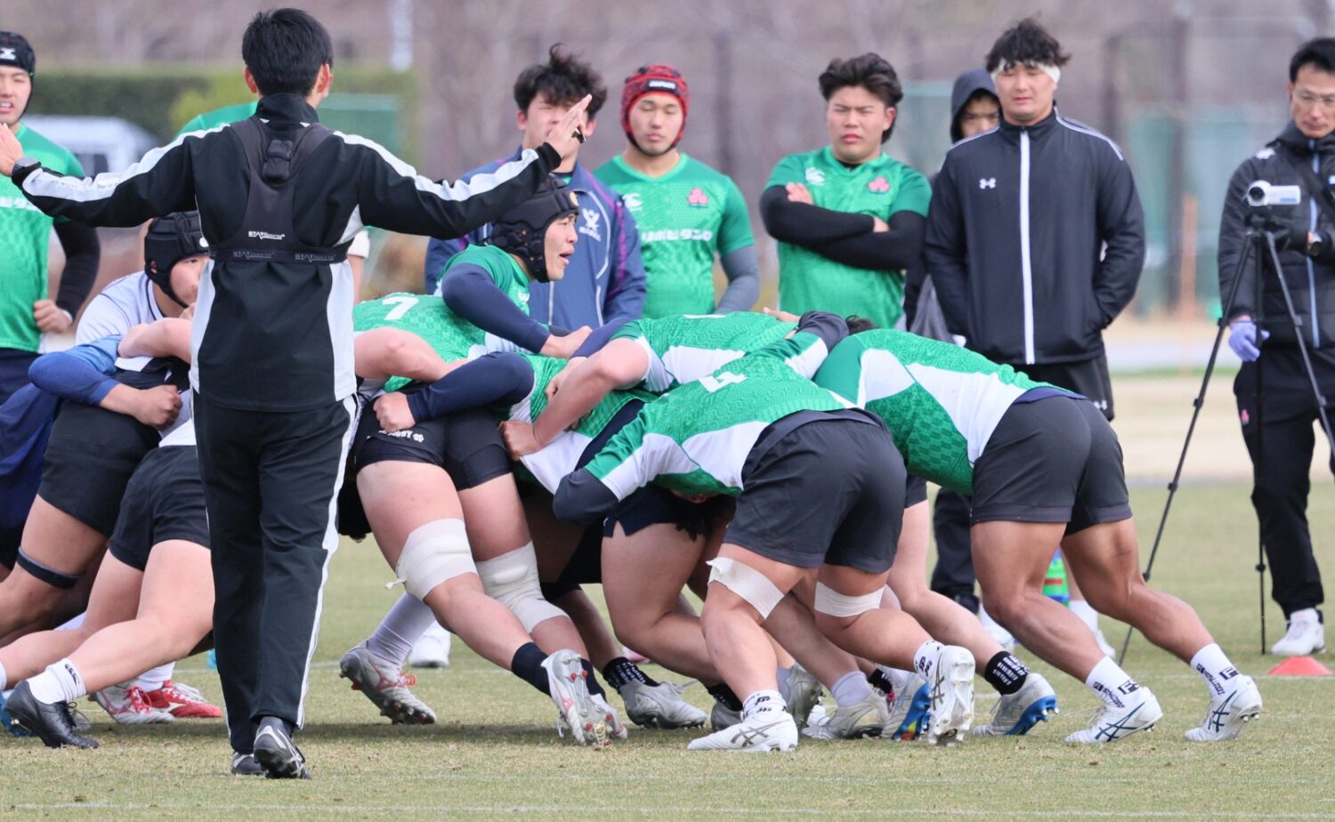 U20日本代表のFWは2月から合宿を敢行し、スクラム、モールなどを鍛えてきた‐斉藤健仁撮影