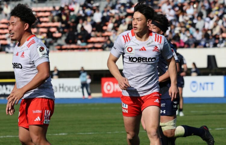 神戸スティーラーズの共同キャプテンを務めるSO李承信‐斉藤健仁撮影