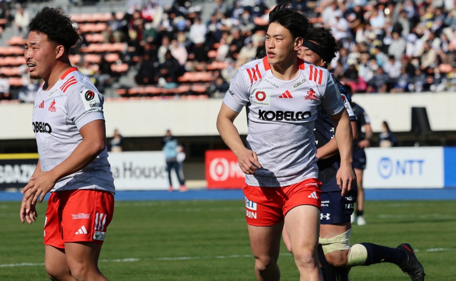 神戸スティーラーズの共同キャプテンを務めるSO李承信‐斉藤健仁撮影