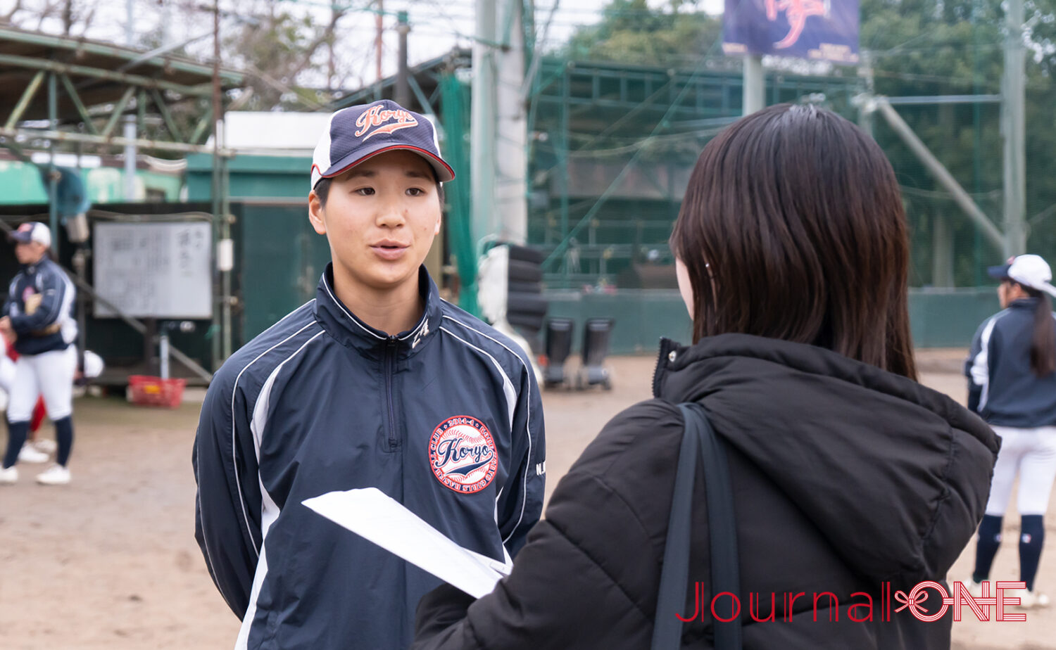 インタビューに応じる西垣美来副将-Journal-ONE撮影