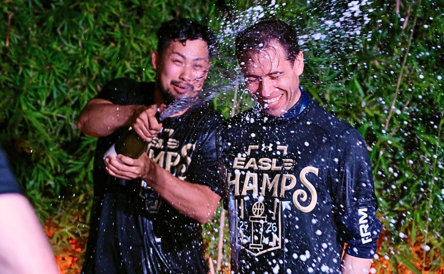 優勝した宇都宮ブレックスのシャンパンファイト‐永塚和志撮影