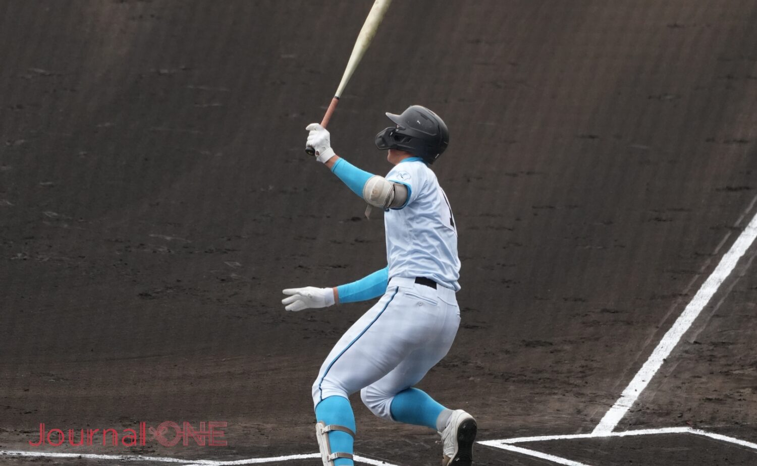 菰田選手は初球を振り抜き本塁打を放つ‐Journal-ONE撮影
