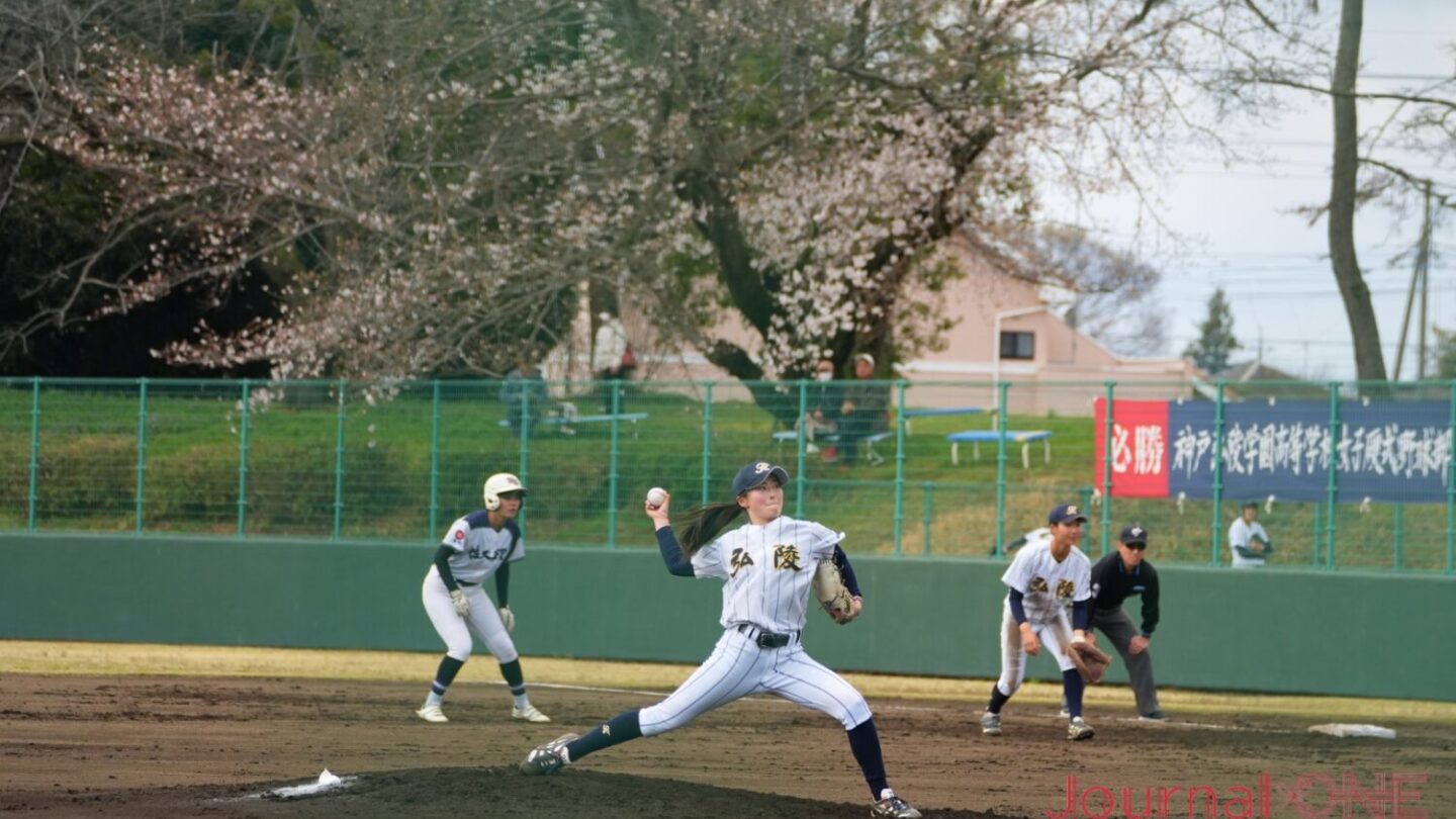 神戸弘陵 準決勝で散る！桜の下で力投する山戸-Journal-ONE撮影
