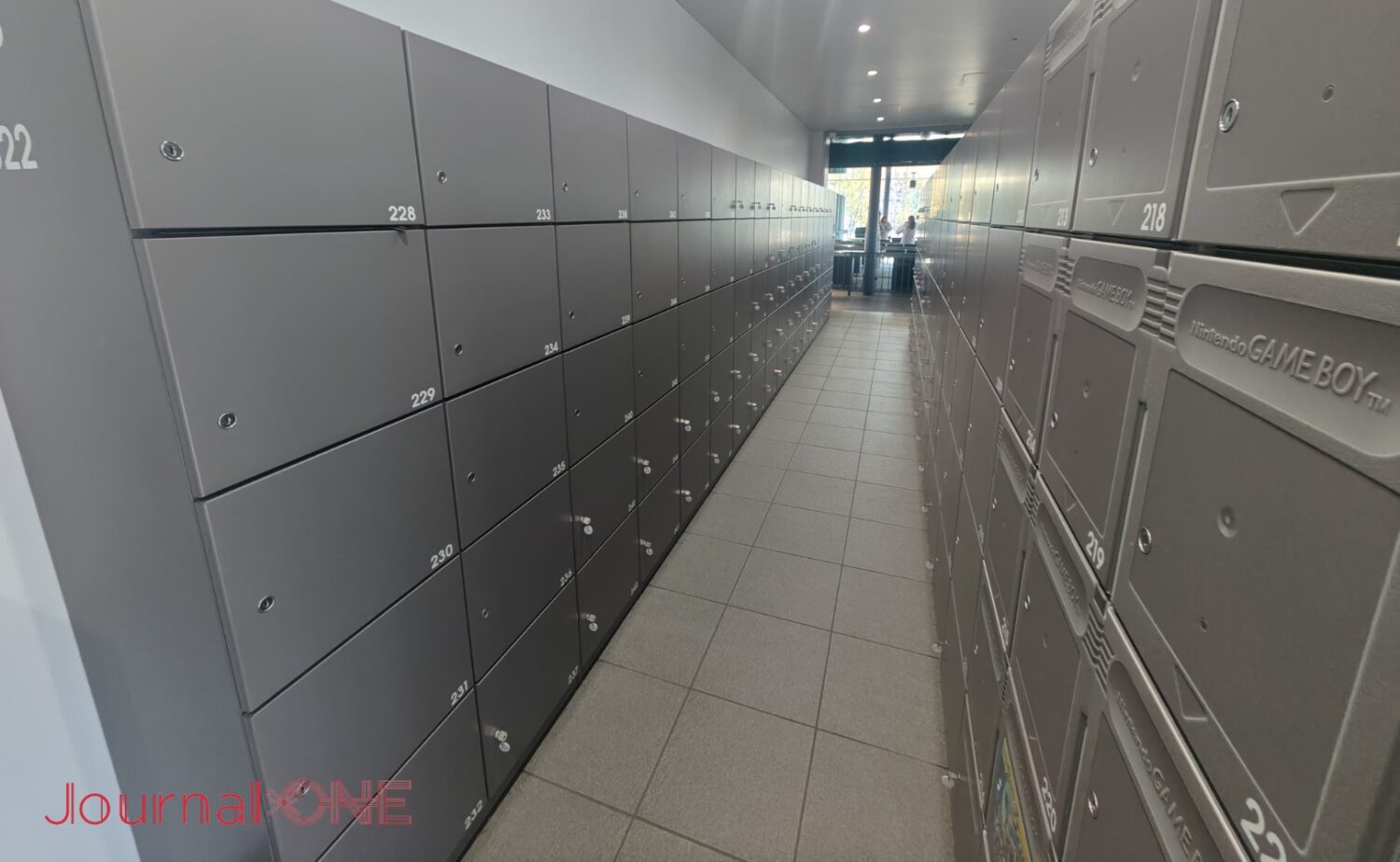 入口には無料コインロッカーがある-Journal-ONE撮影