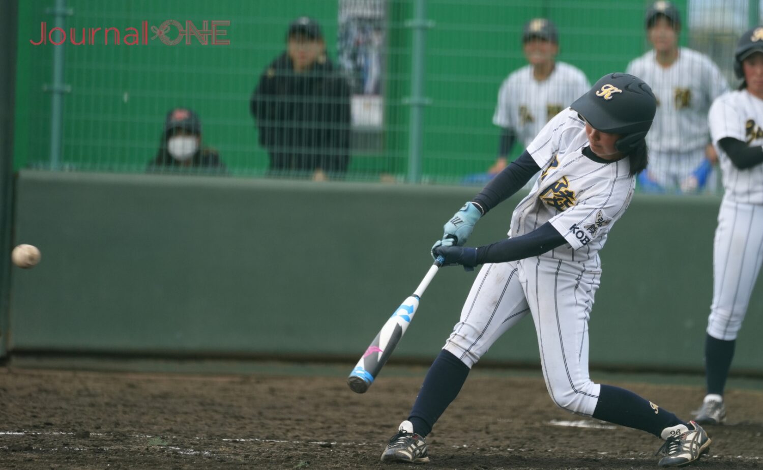 6回に三塁打を放つ福田-Journal-ONE撮影