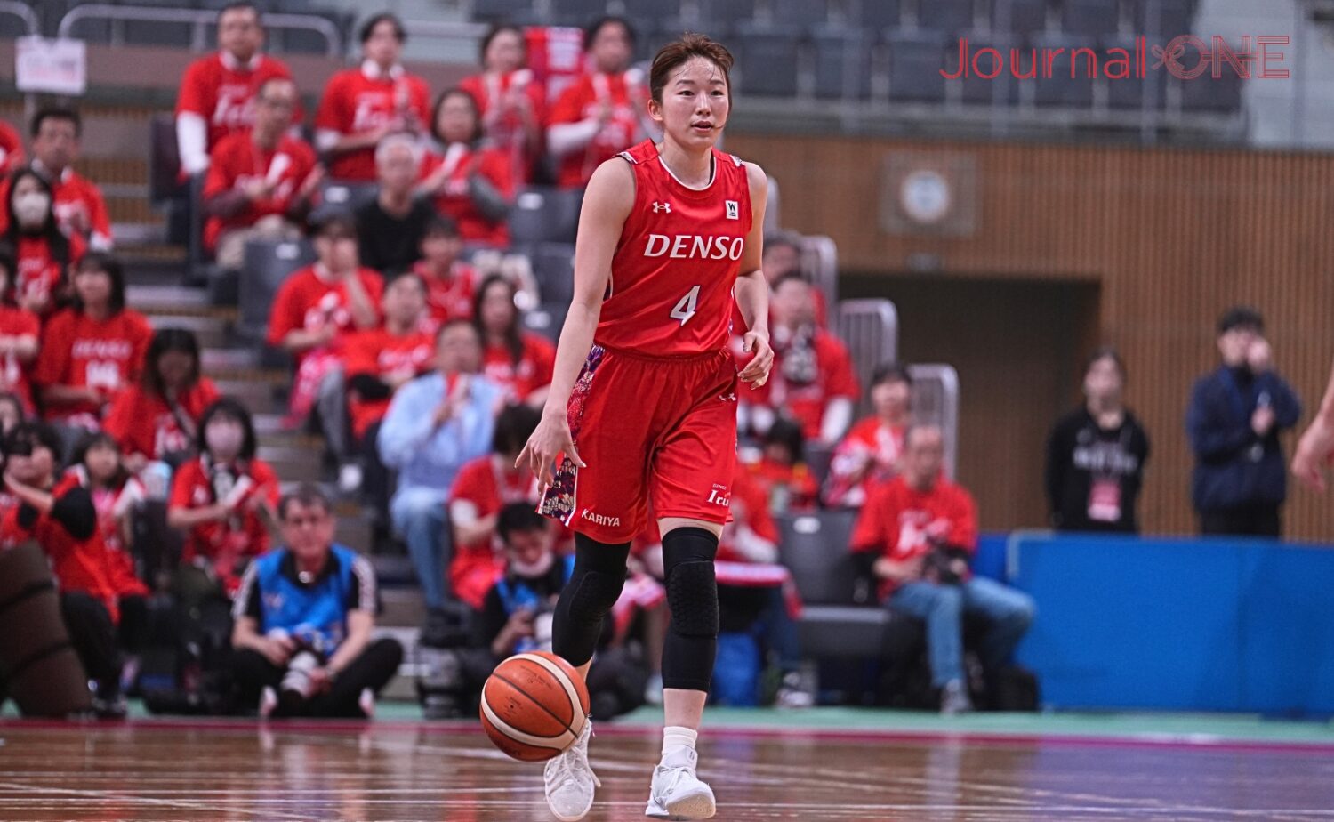 Wリーグ セミファイナル第3戦でアシストにパスと高い俊敏性を見せた川井麻衣-Journal-ONE撮影