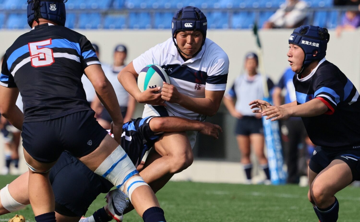 高校ラグビー 世代トップクラスのキッカーでありランナーの大阪桐蔭FB吉川-斉藤健仁撮影