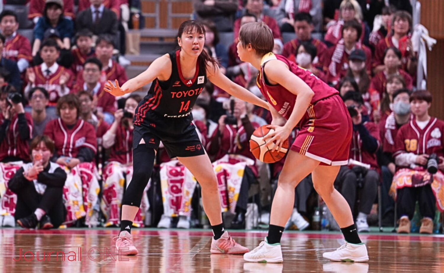 Wリーグ 平下愛佳と東藤なな子のマッチアップ‐Journal-ONE撮影