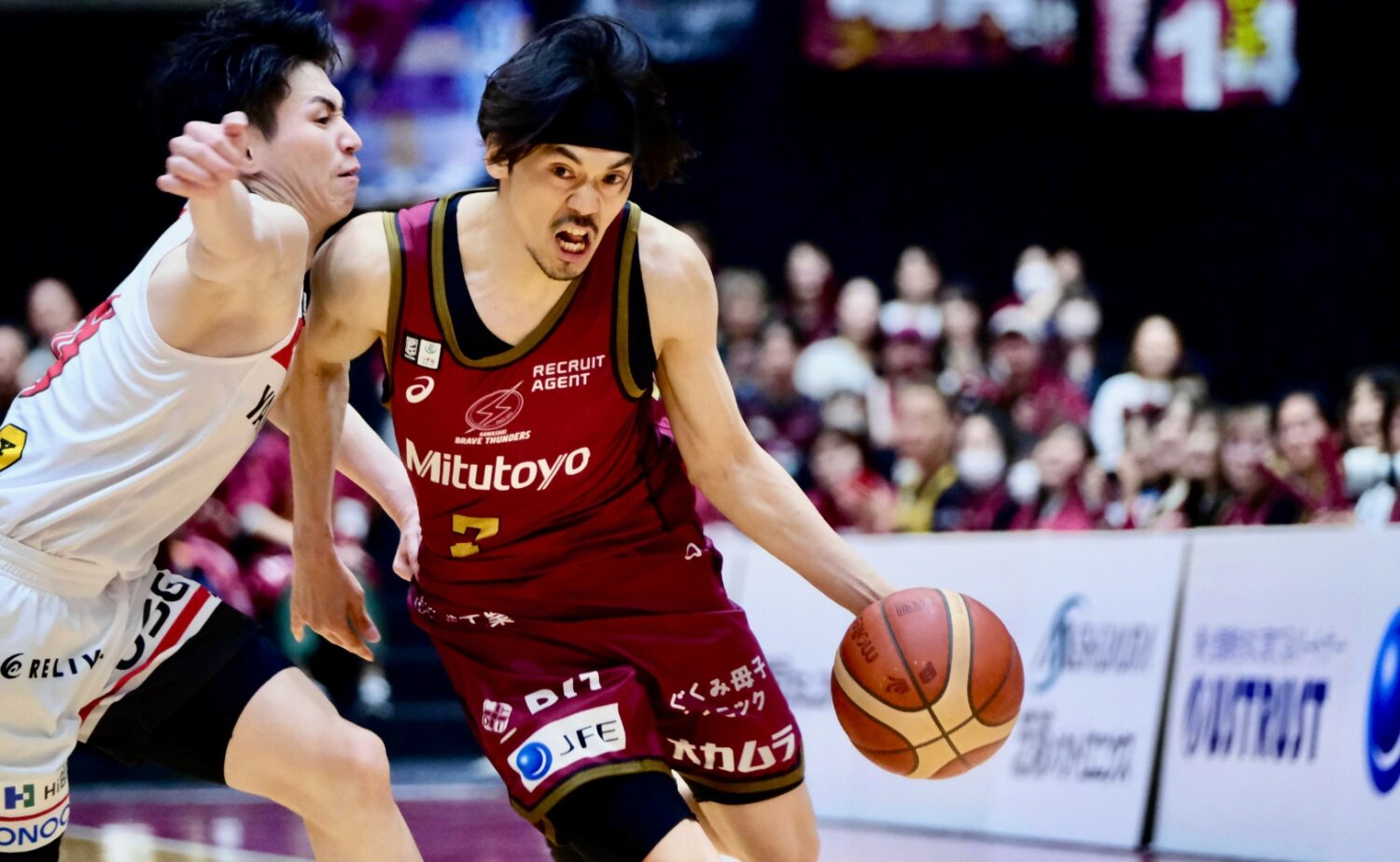 篠山竜青は強度の高いプレーで若手に手本を示す-永塚和志撮影