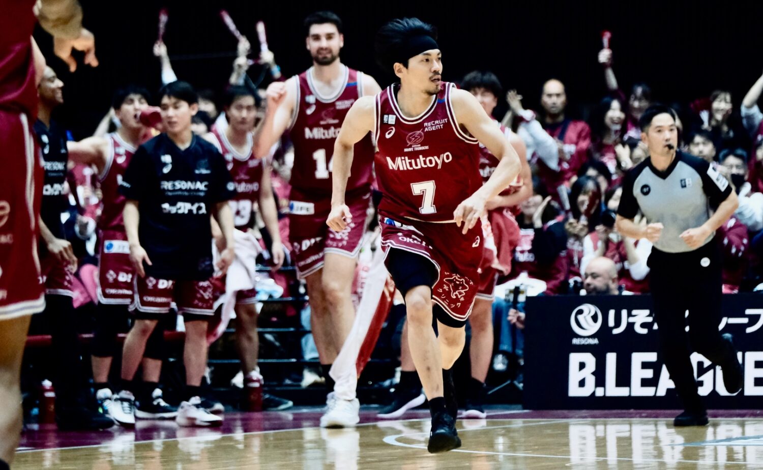 篠山竜青らしいプレーで魅せる-永塚和志撮影