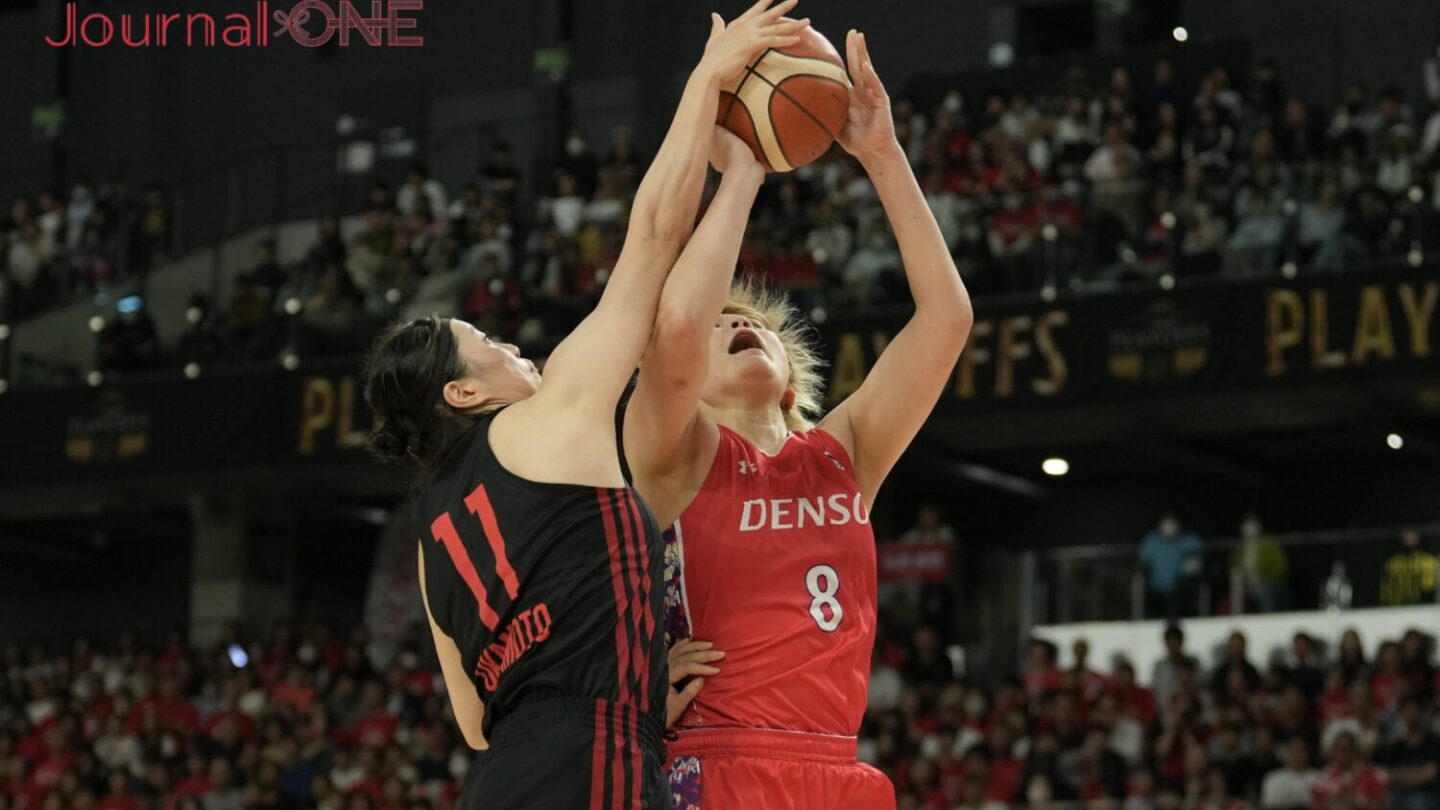 Wリーグファイナル 第３戦の激しい攻防-Journal-ONE撮影