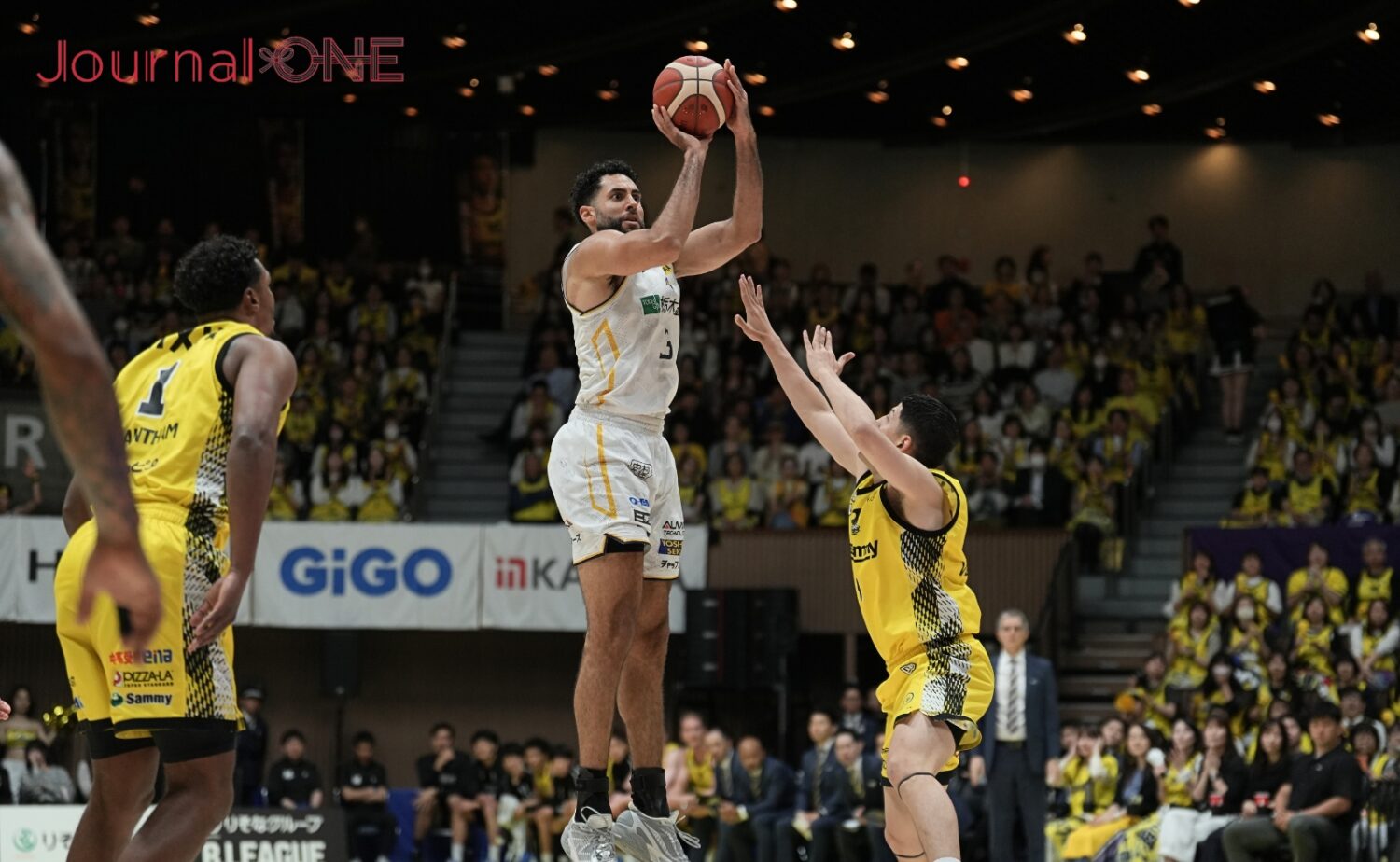 宇都宮ブレックスのグランド・ジェレット-Journal-ONE撮影