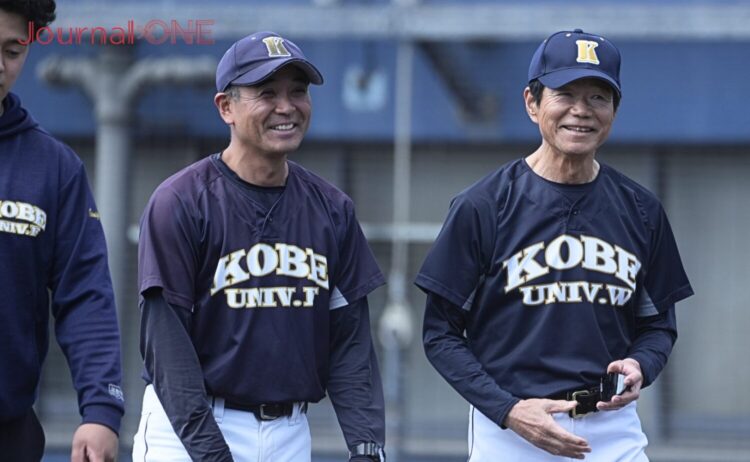 大寺コーチ（左）は高橋監督の教え子-Journal-ONE撮影