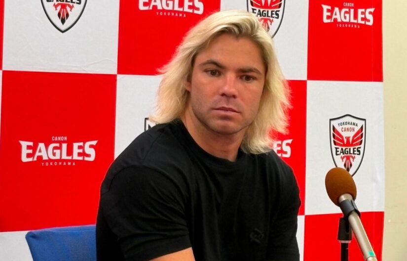 ファフ・デクラークの退団会見‐斉藤健仁撮影