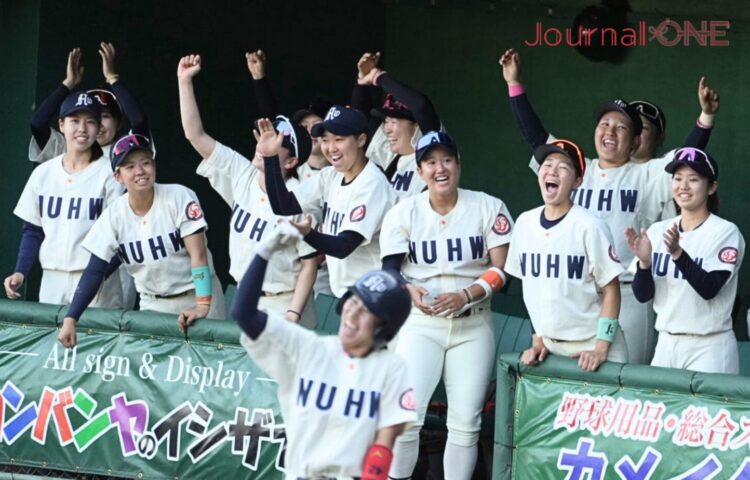 女子野球 新潟医療福祉大学のベンチ‐Journal-ONE撮影