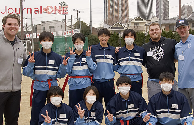 Football Ivy League players and Japanese high school students -Photo by Journal-ONE